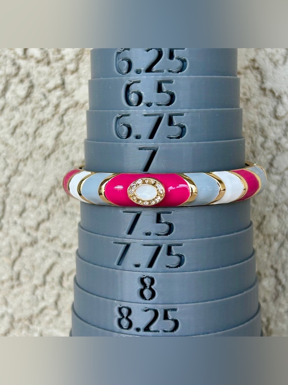 Chic Gold-Tone Pink White Gray Enamel Bangle Bracelet